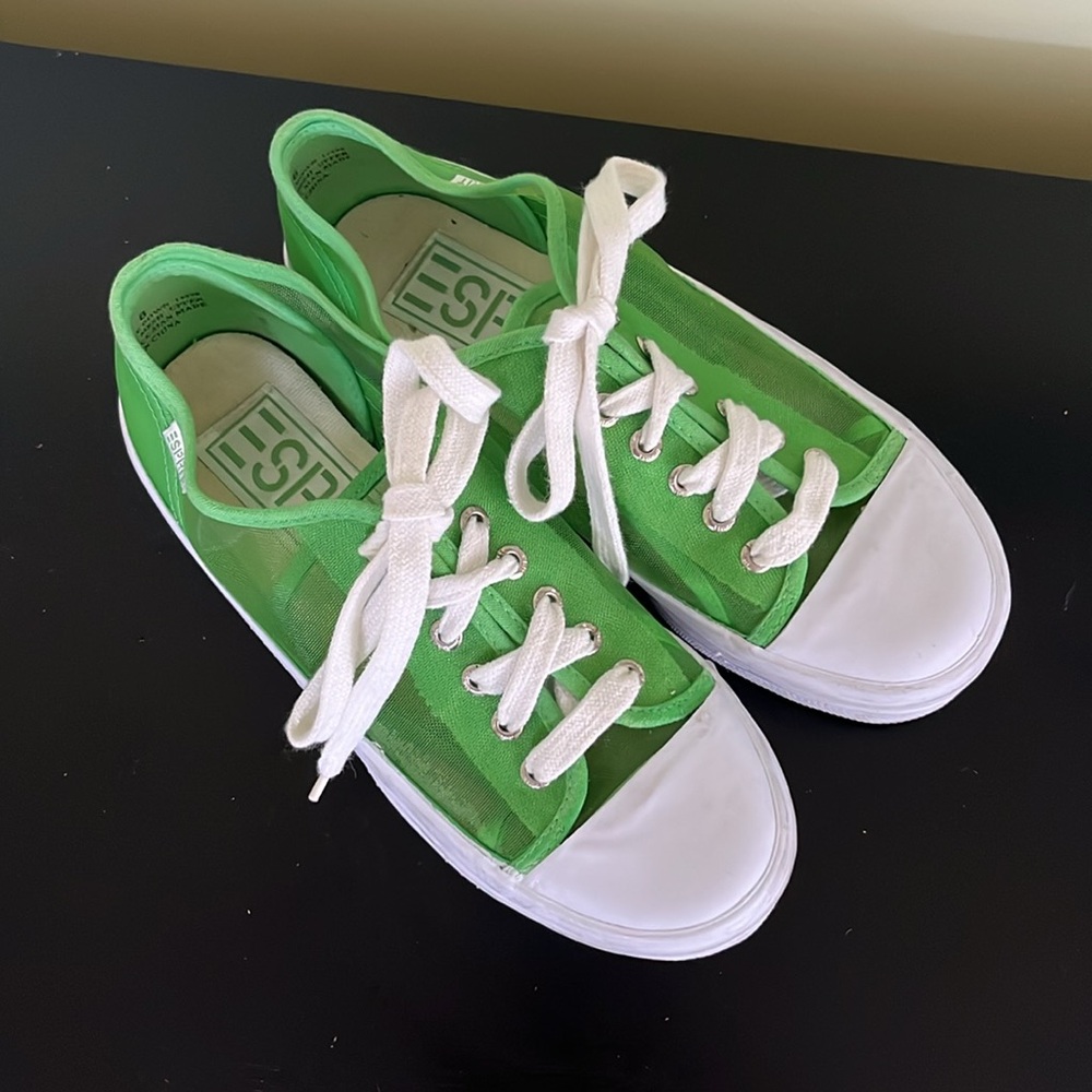 Y2K ESPRIT white platform lace up sneakers with a sheer nylon/mesh top.